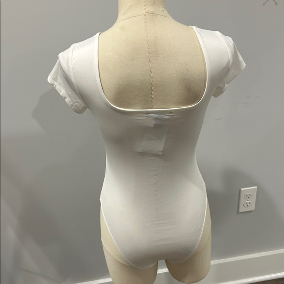 FOREVER 21 FITTED TEE BODYSUIT - Picture 8 of 8